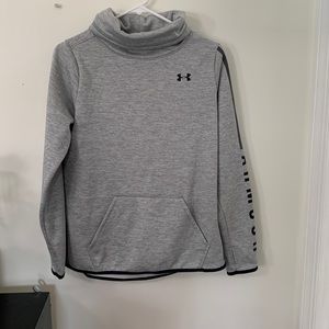 I am selling a under armor sweatshirt with a turtle neck! The fabric is soft!
